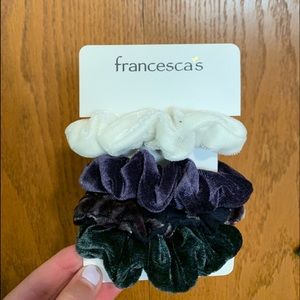 Francesca’s 4 pack of velvet scrunchies